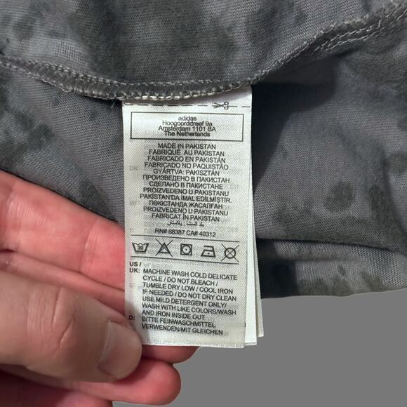 Adidas Donovan Mitchell Tunnel Graphic Shirt Medium NWT IR5812 - Picture 6 of 8